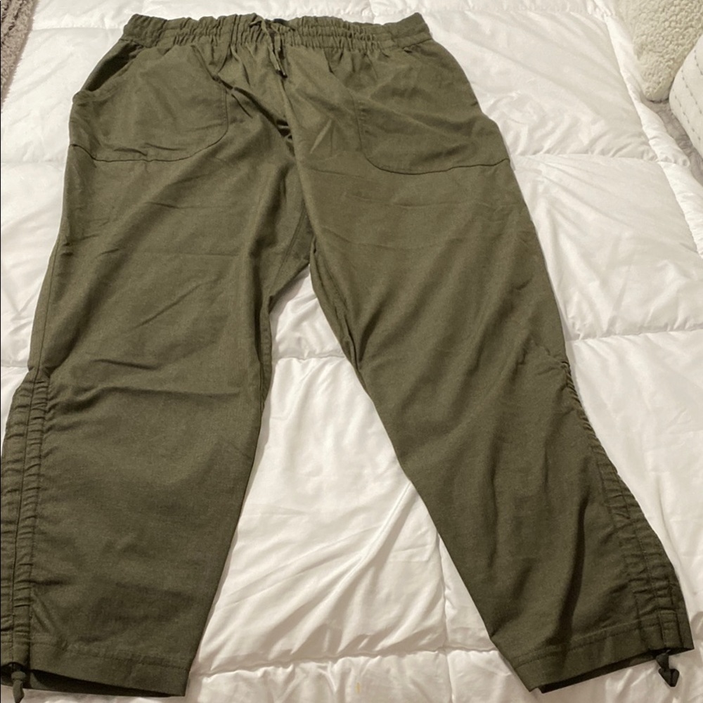 The North Face Green Joggers Sweatpants Durable Design